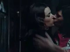 ローラはコックを吸い、彼女の恋人にお尻を与えます 女性 に 安心 エロ 動画
