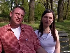幅の乗り物でベッドとともに彼女の新しいasshole 女の子 の 為 の エッチ な 動画