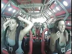 クソブルネットと充填彼女の濡れた穴と精液 セックス 動画 女性 の ため