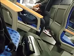 Maskradパーティーは乱交に変わります 女性 版 エロ 動画